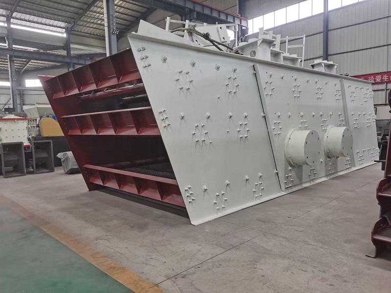 Circular vibrating screen