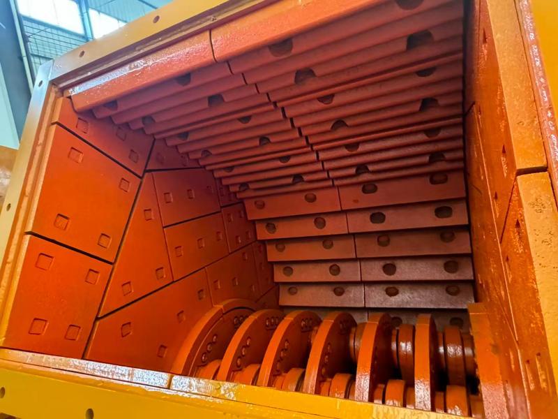 Heavy hammer crusher